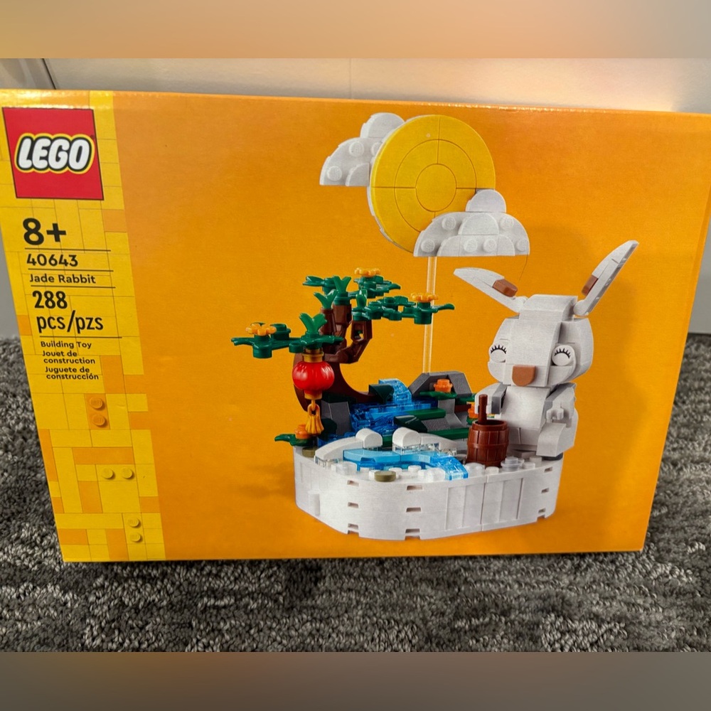 Lego 40643 Rabbit set. New in sealed box.